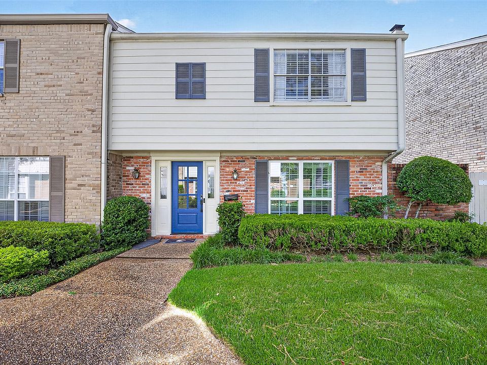 12618 Huntingwick Drive Unit 100 in Houston, Texas