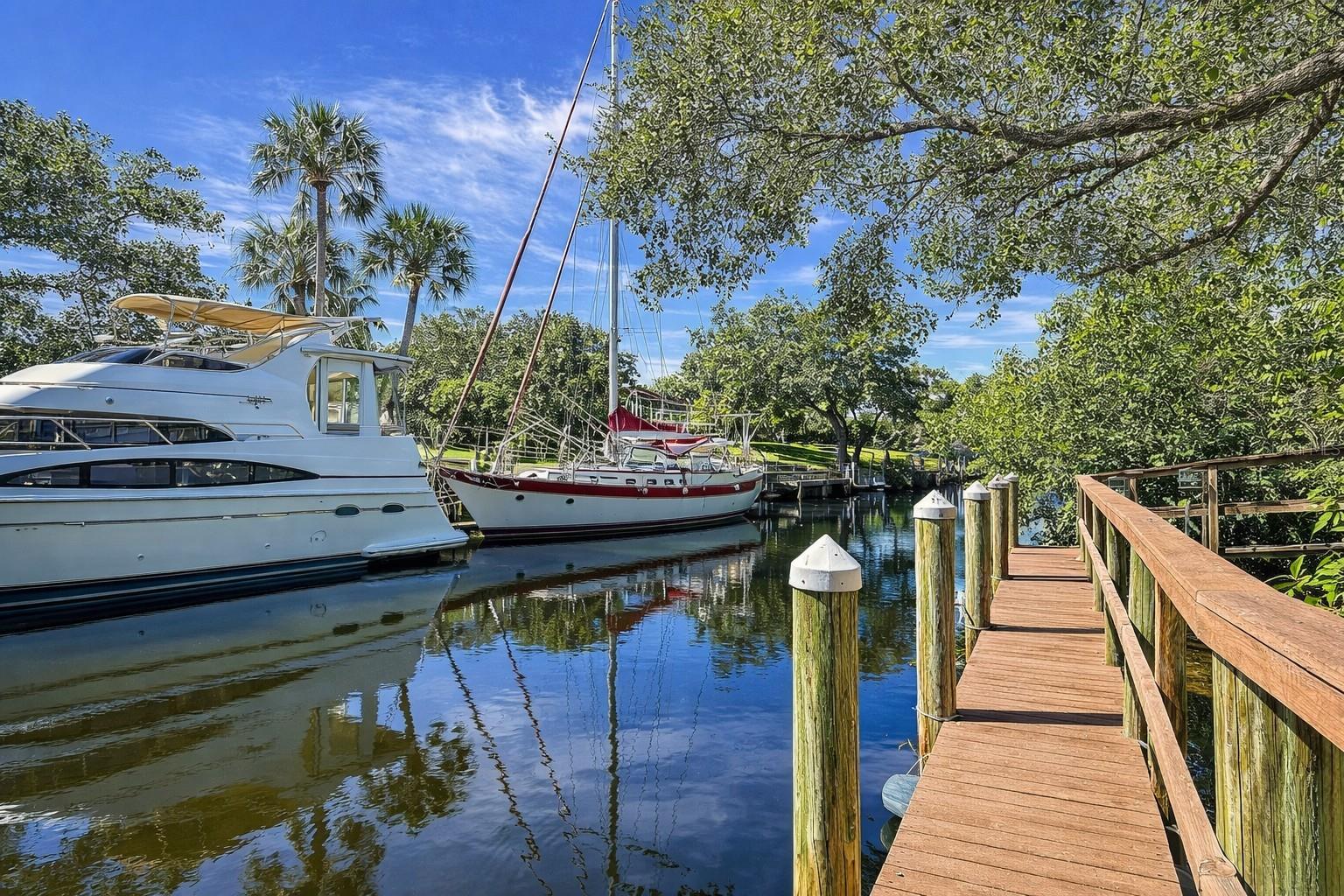 1901 Upper Cove Terrace waterfront property in Coral Cove, Sarasota, Florida