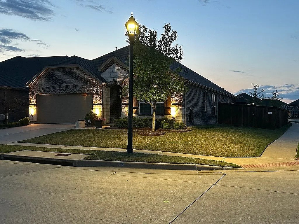 2700 Gillingham Ln in McKinney, Texas - Eaton Real Estate Company listing