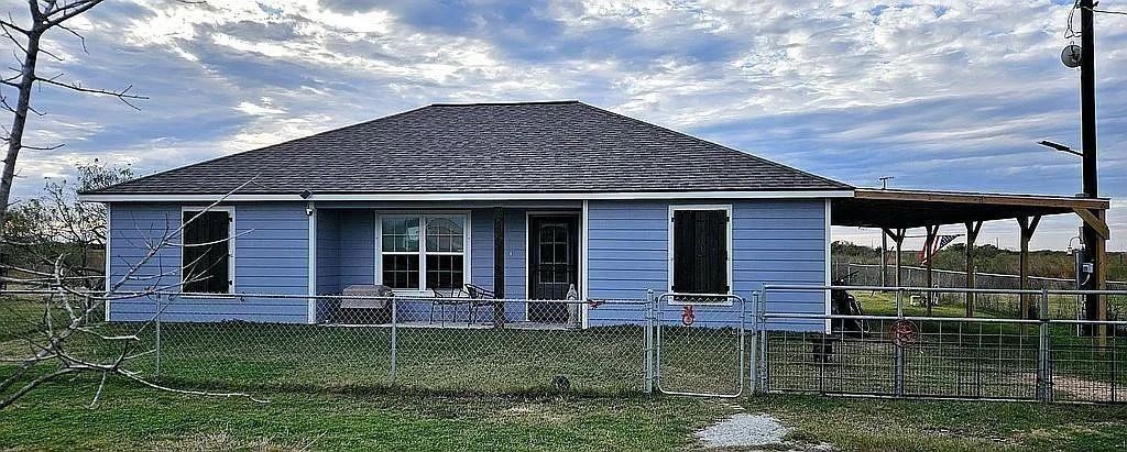 98 Dog Fish Drive home in the Boca Chica community of Palacios, Texas