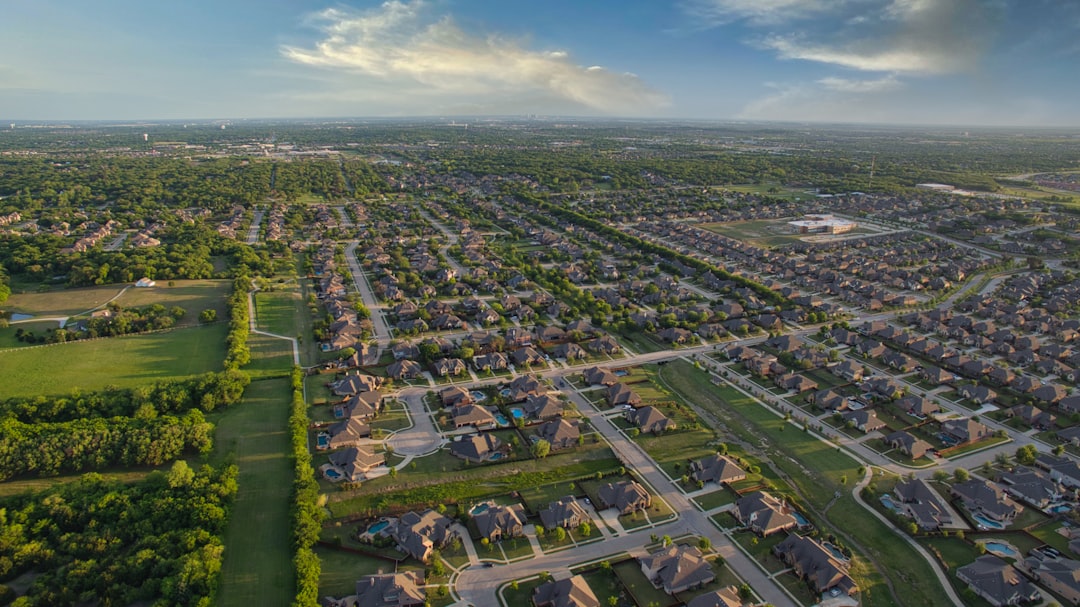 Residential neighborhood visual representing Edinburg and the Rio Grande Valley