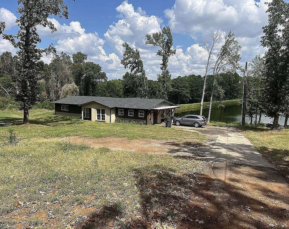 Exterior and grounds at 13560 County Road 468 in Tyler, Texas