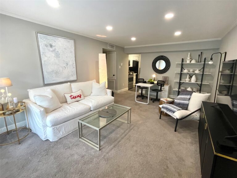 Living room at 2507 Montrose Boulevard unit 11 in Houston