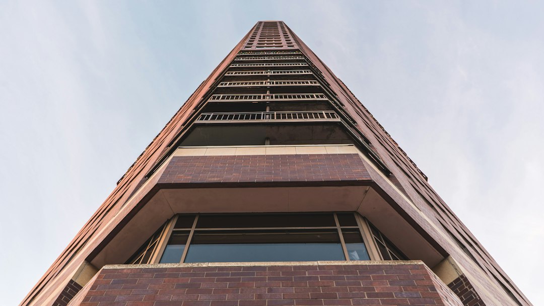 Des Moines Iowa apartment building
