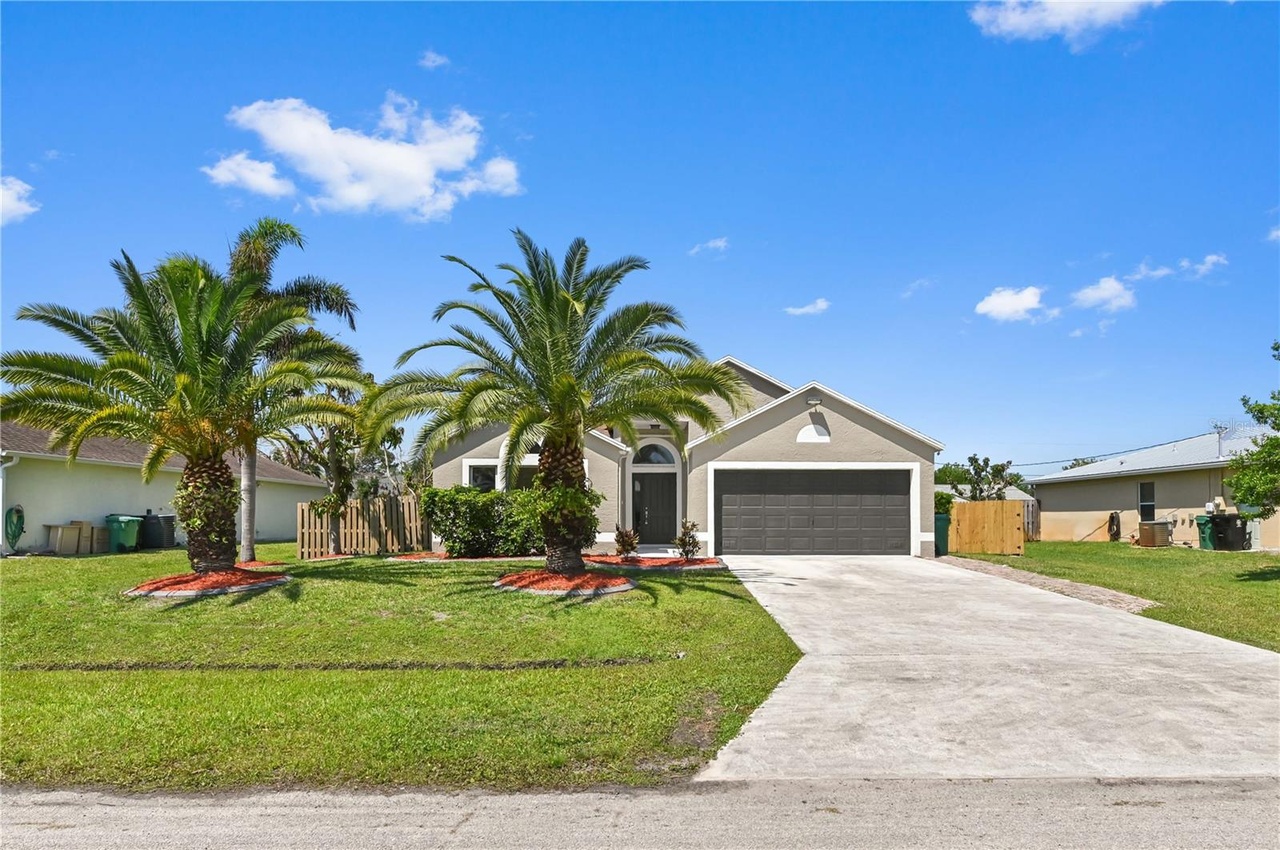 Actual Florida property photo from an Eaton Real Estate Company seller listing